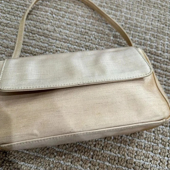 Vintage Ann Taylor Gold Satin shoulder bag - Picture 2 of 8
